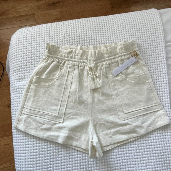 House of Harlow 1960 Pants - NWT House of Harlow | 1960 High Waisted Linen Blend Shorts | Size: L